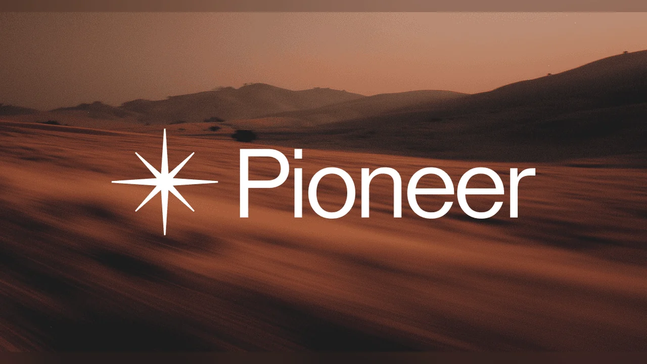 Fastino Pioneer